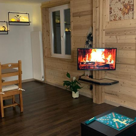 Appartement Cosy Avec Jardin Et Barbecue ジェラールメ エクステリア 写真
